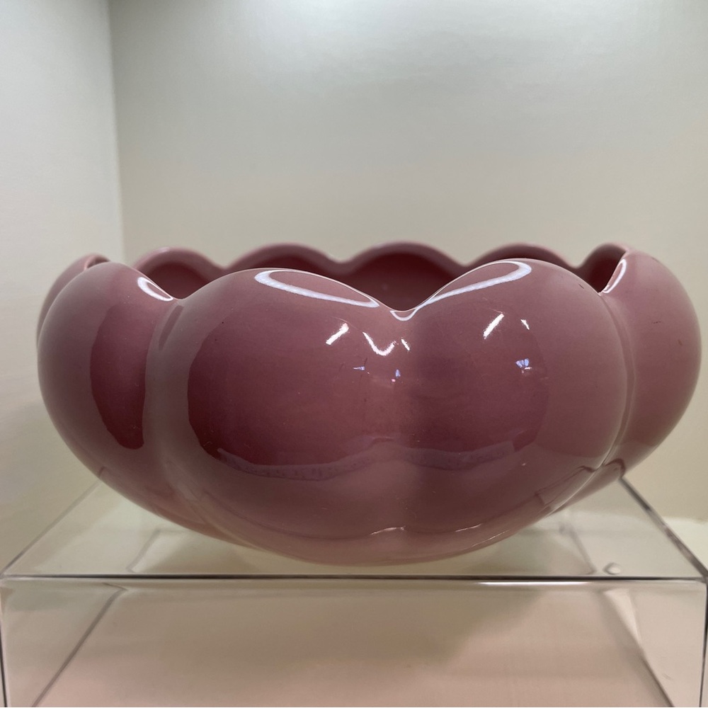 Pink Scalloped Ceramic Decorative Bowl / Vintage